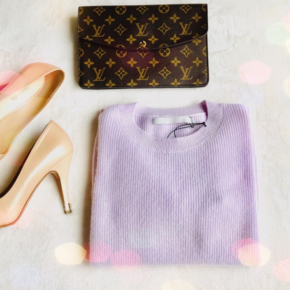 one grey day Tops - NWT One Grey Day Cashmere Haven crew neck sweater